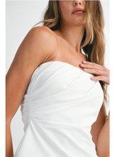 Load image into Gallery viewer, White Strapless Ruched Top
