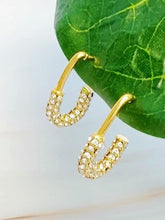 Load image into Gallery viewer, Gold Pin Shape Earrings
