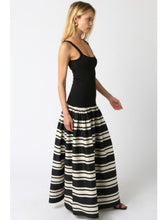 Load image into Gallery viewer, Black &amp; White Stripe Maxi Dress
