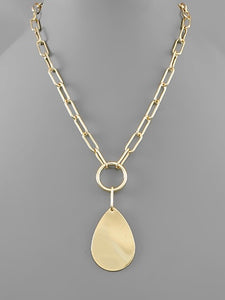 Gold Teardrop Pendant Chain Necklace