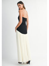 Load image into Gallery viewer, Cream &amp; Black Strapless Drop Waist Maxi dress

