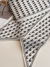 Load image into Gallery viewer, White &amp; Black Chain Print Scarf
