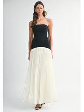 Load image into Gallery viewer, Cream &amp; Black Strapless Drop Waist Maxi dress
