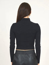 Load image into Gallery viewer, Black Mika Textured Print Top
