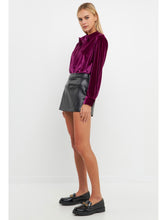Load image into Gallery viewer, Black PU Front Welt Skort
