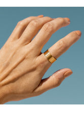 Load image into Gallery viewer, ALCO Gold Cigar Ring
