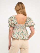 Load image into Gallery viewer, Green Floral Puff Sleeve Top
