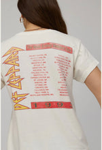 Load image into Gallery viewer, Daydreamer Vintage White Def Leppard 1993 Tour Tee
